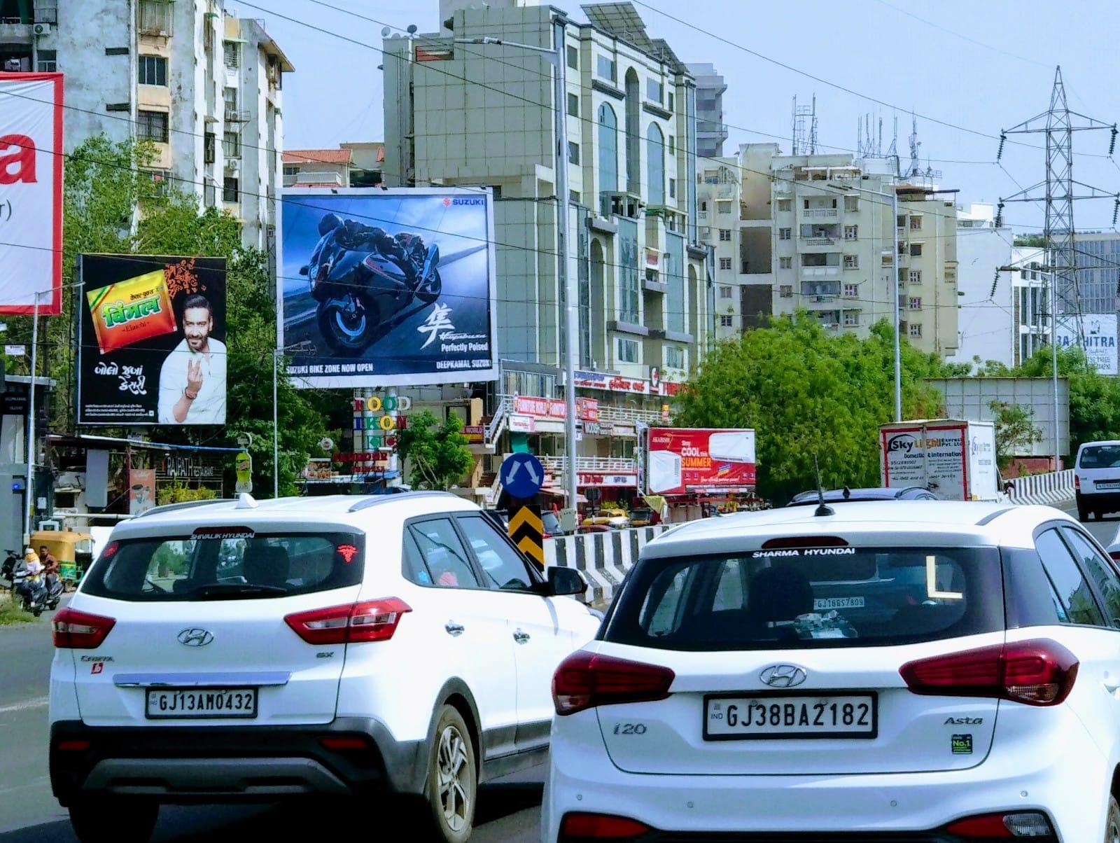 SG Road, Opp. Iscon Mall Tow. Karnavati Club — photo 2