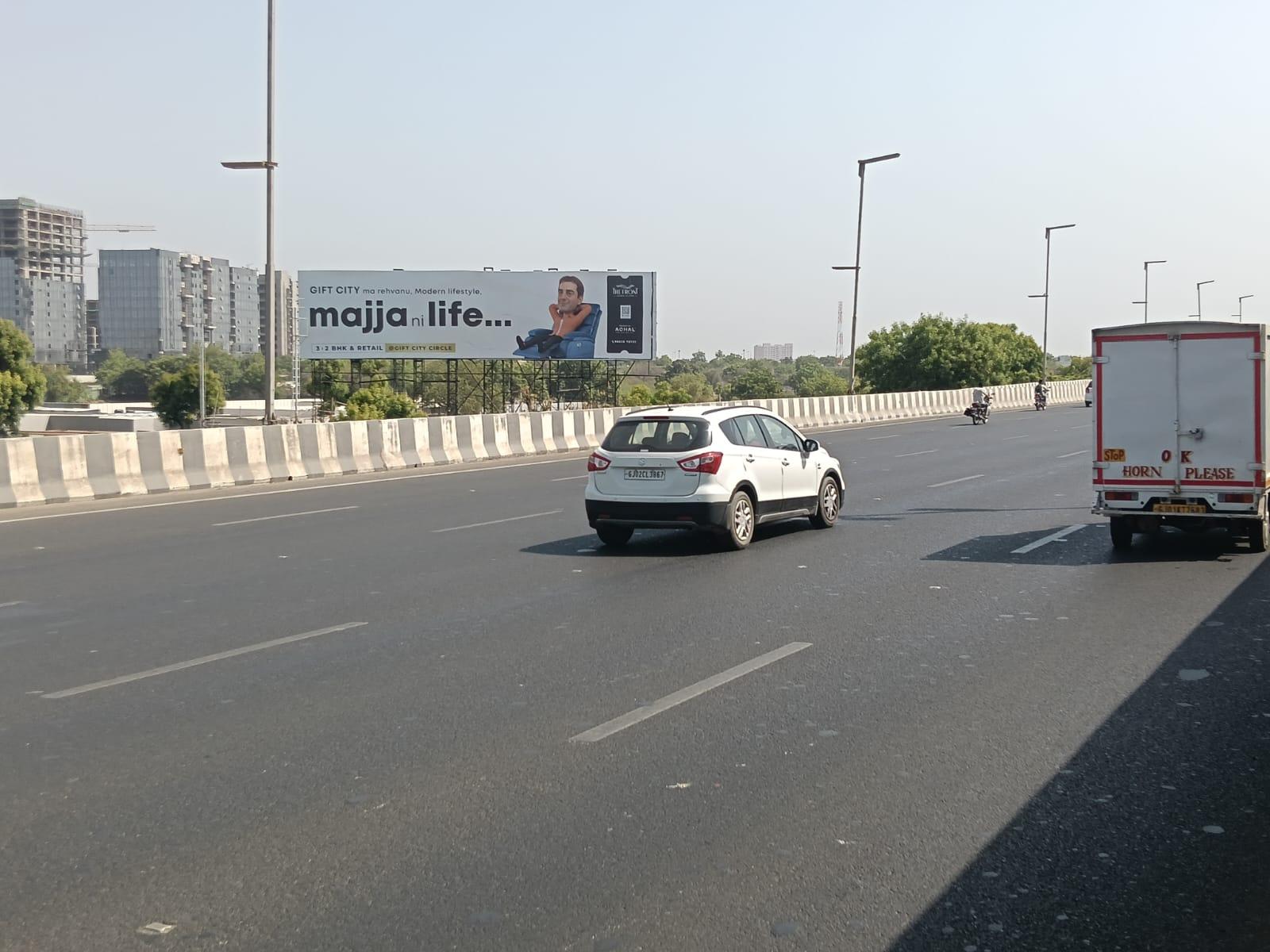 SG Road, Nr. Vaishnodevi Tow. Gandhinagar — photo 3