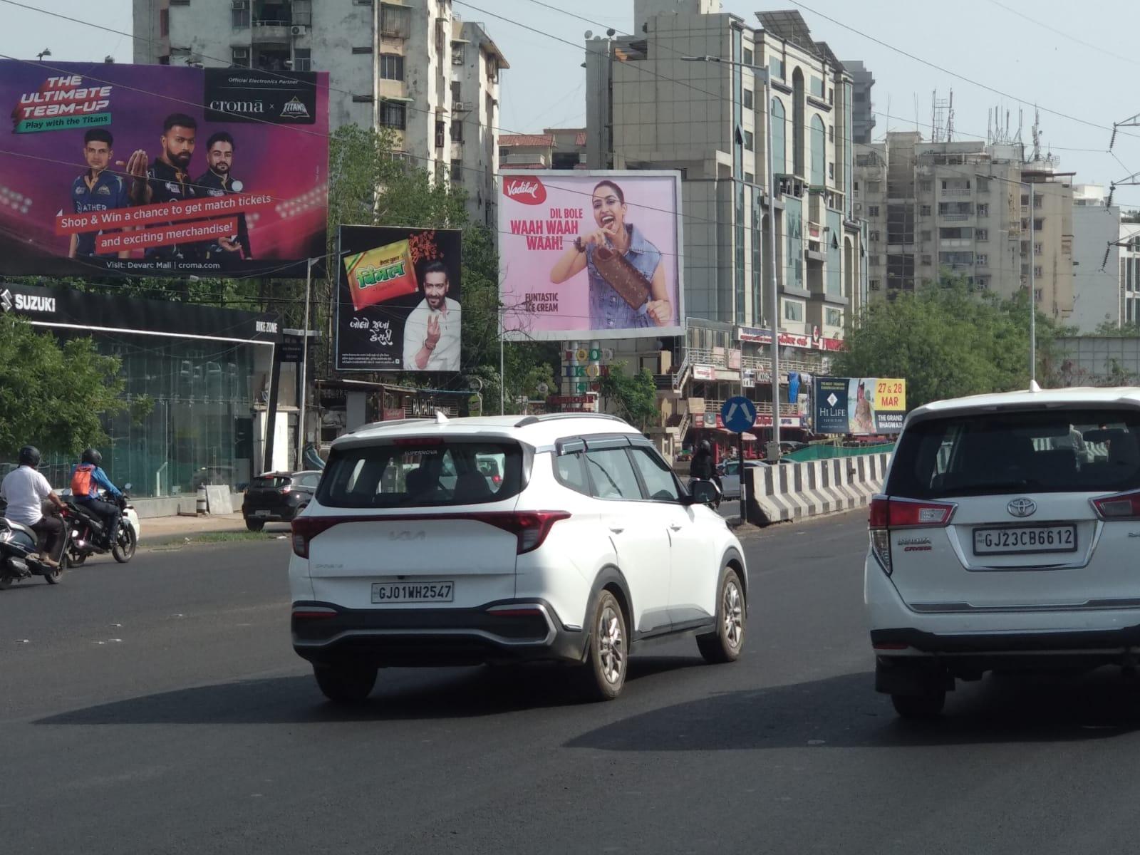 SG Road, Opp. Iscon Mall Tow. Karnavati Club — photo 3